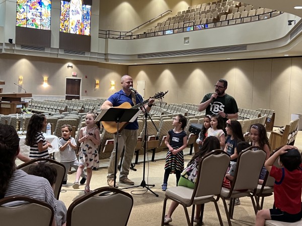 Jewish Education and Resources men singing